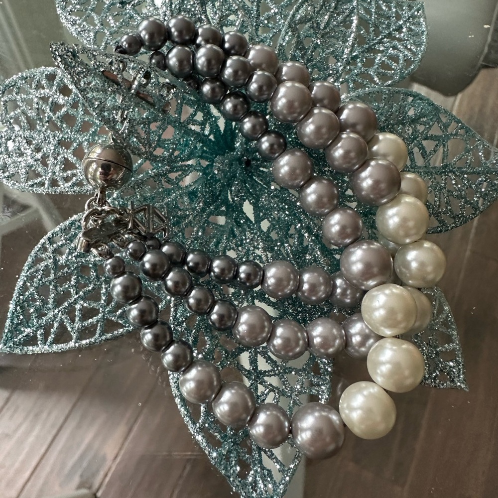 Zenzii Multistrand Graduated Fashion Pearl Bead Bracelet with Magnetic Clasp